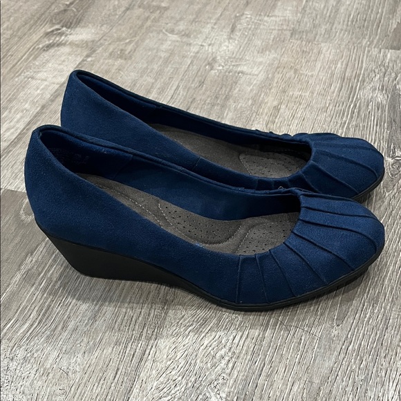 Dexflex Comfort Deep Blue Wedges - Picture 3 of 7